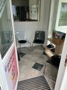 Freundlicher Eingangsbereich der Ergotherapie Jobst in Neumarkt in der Oberpfalz